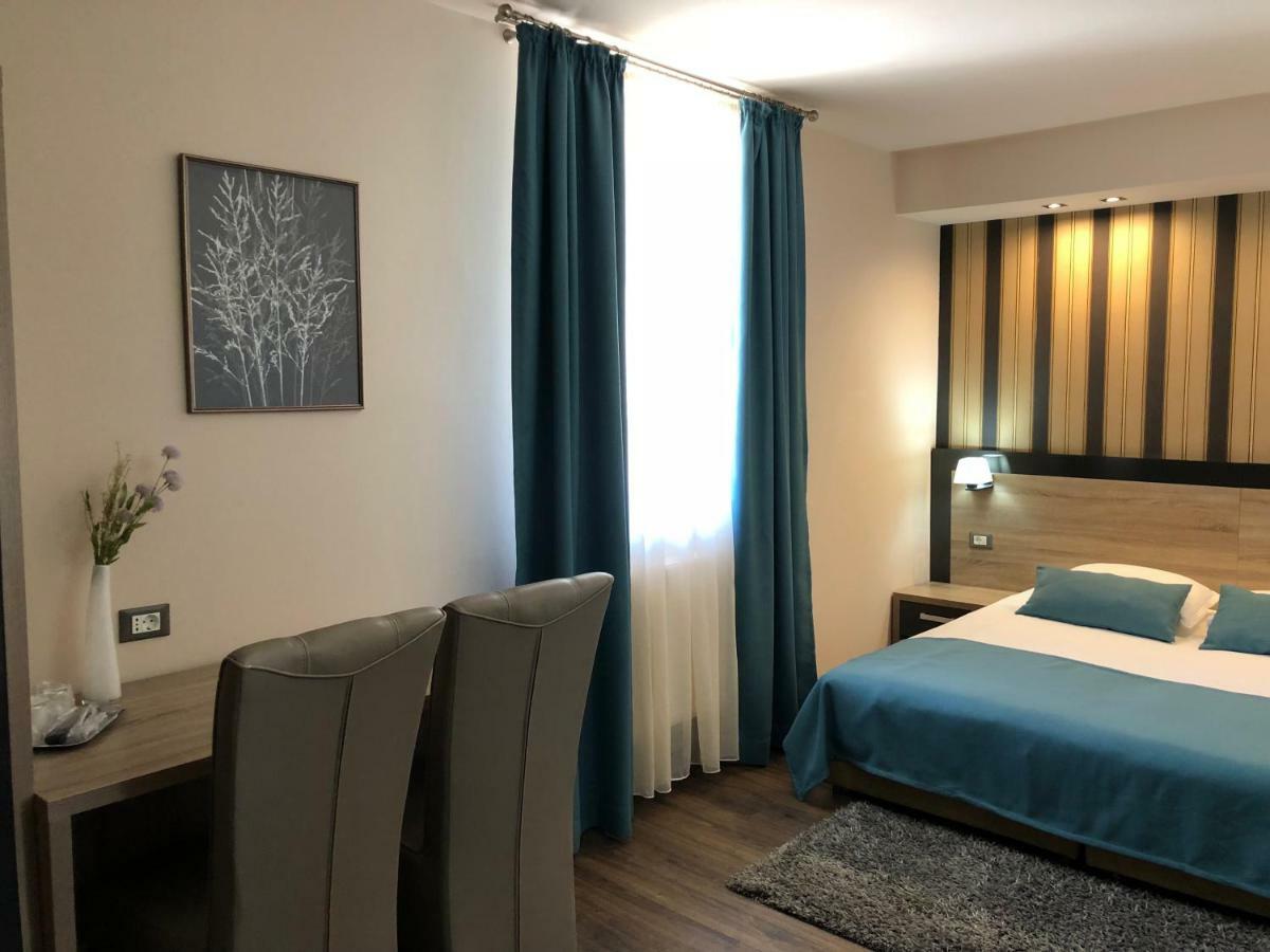 Pensiunea Lido Piatra Neamţ Exterior foto